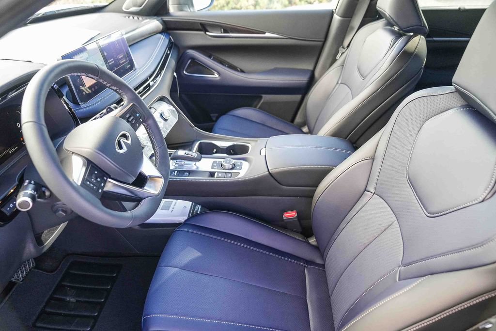 Certified 2026 INFINITI QX60 Sport w/ Dark Cargo Package AWD/4WD image 17