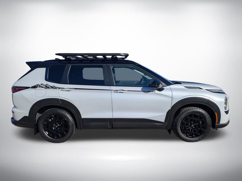 New 2026 Mitsubishi Outlander Trail Edition image 2