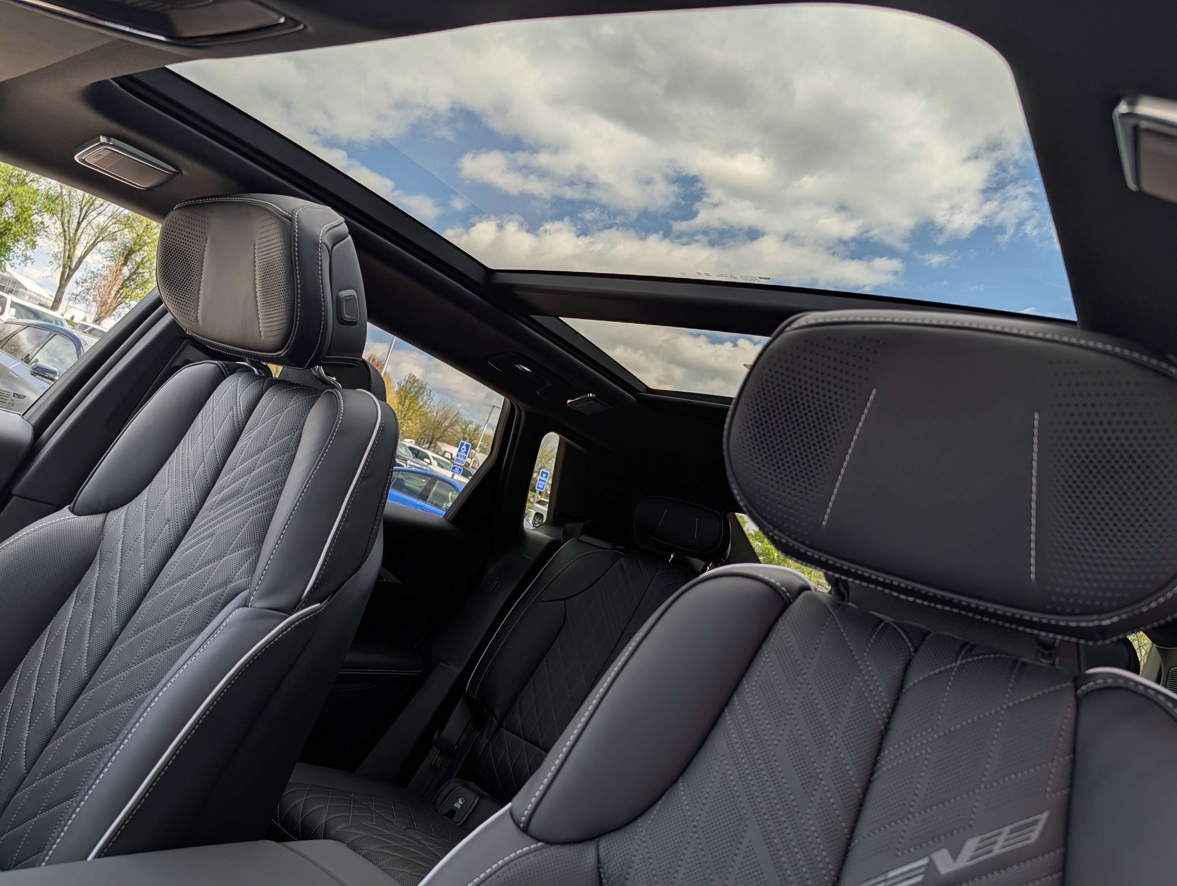 New 2026 Cadillac Optiq V AWD/4WD image 26