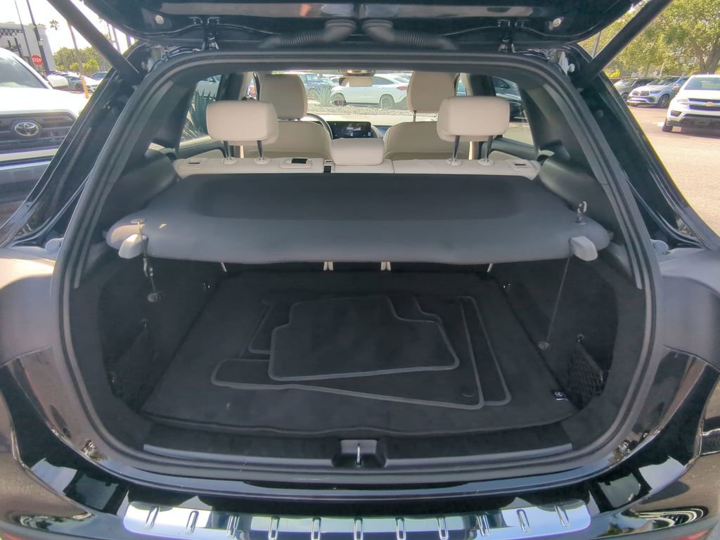 Certified 2025 Mercedes-Benz GLA 250 image 24