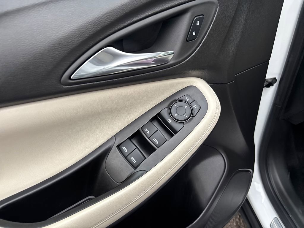 Used 2023 Buick Encore GX Select image 31