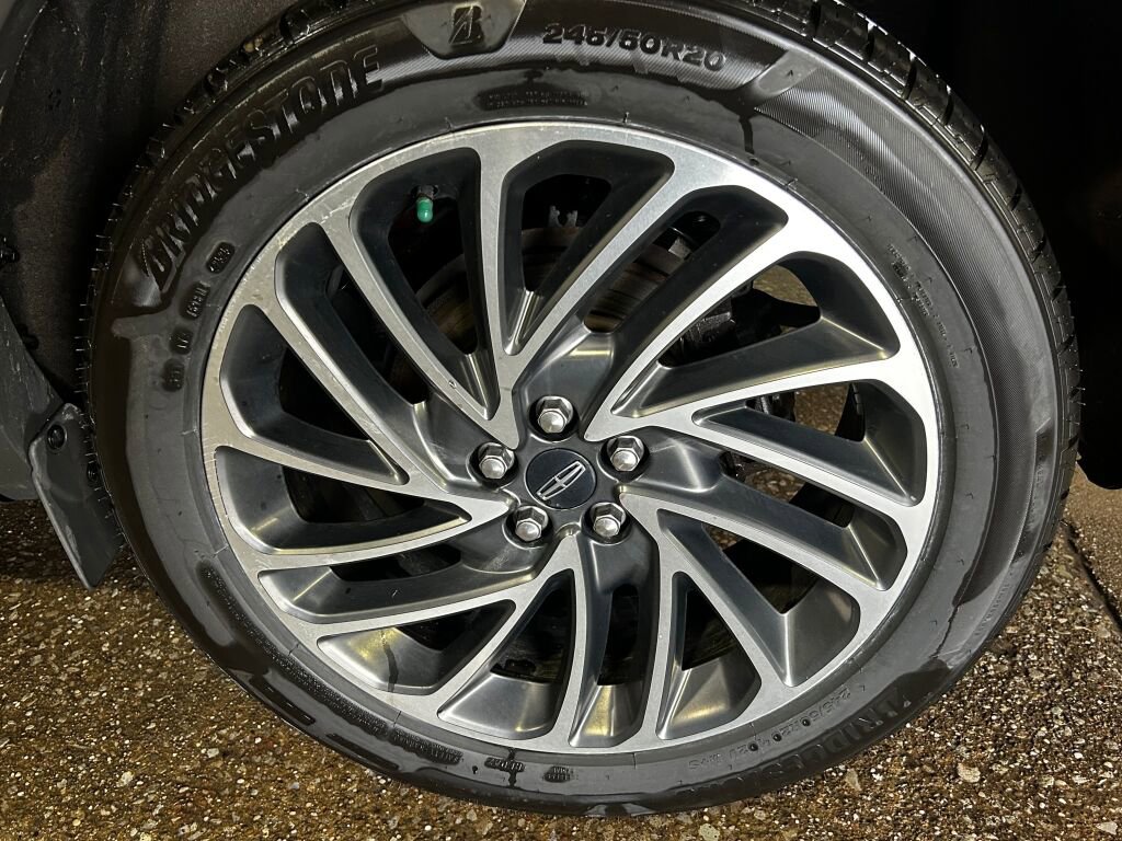 Used 2020 Lincoln Nautilus Reserve image 33