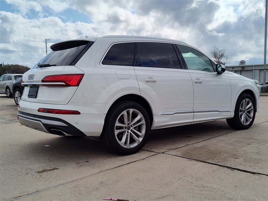 Used 2025 Audi Q7 3.0T Premium Plus image 11