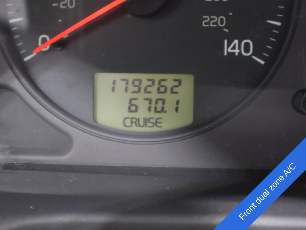 Used 2004 Volvo S40 FWD image 2