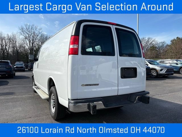 Used 2024 Chevrolet Express 2500 w/ Driver Convenience Package RWD image 3
