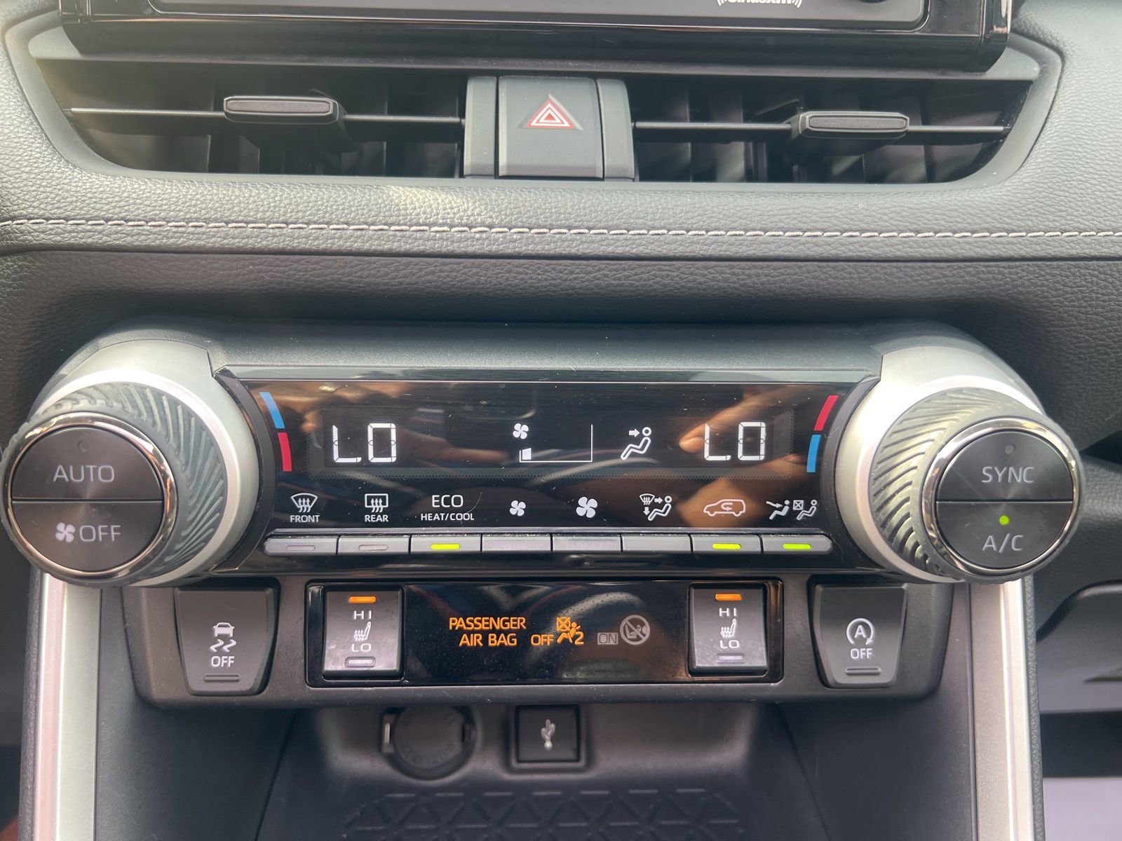 Used 2022 Toyota RAV4 XLE image 35