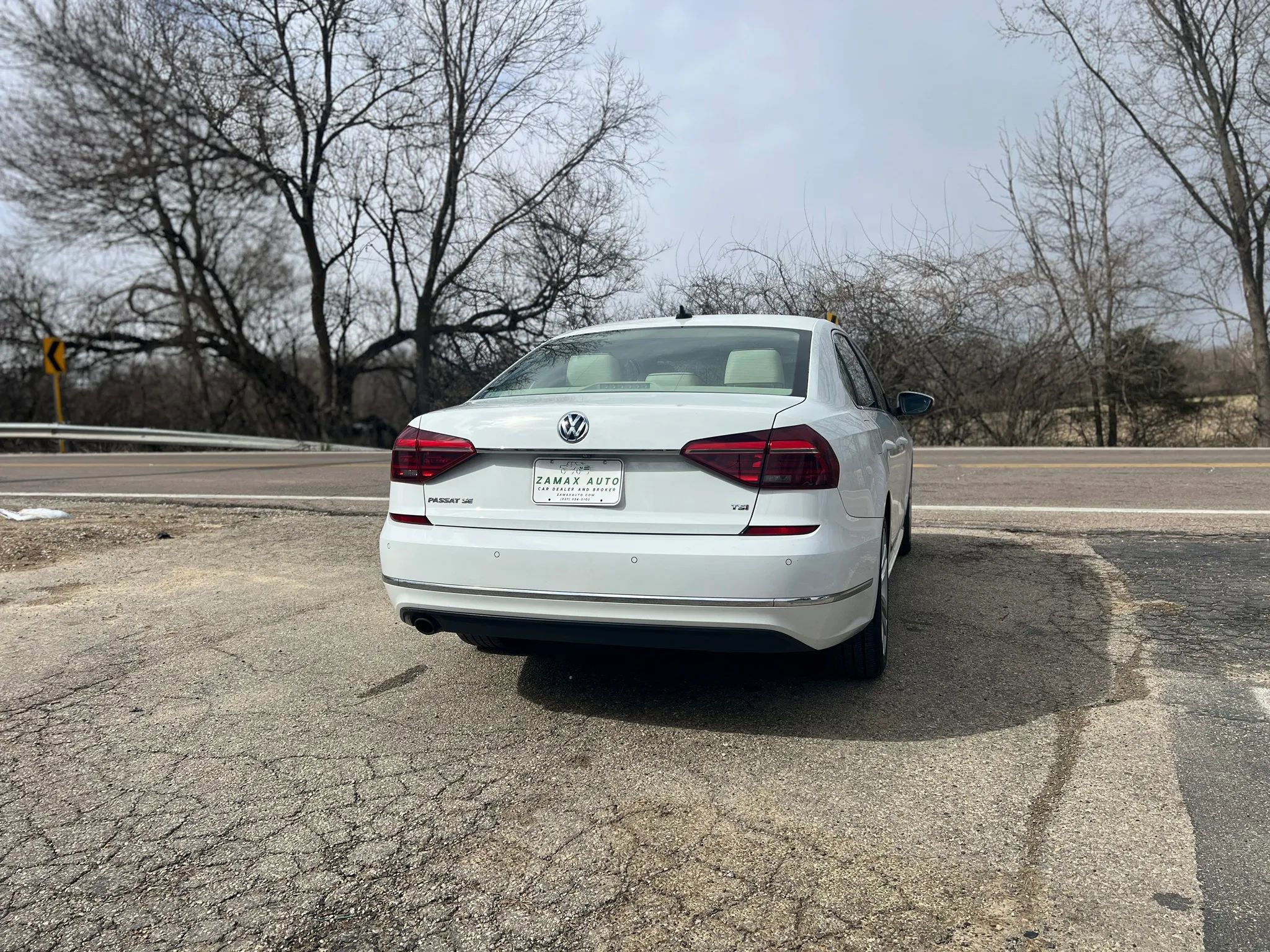 Used 2017 Volkswagen Passat 1.8T SE image 10