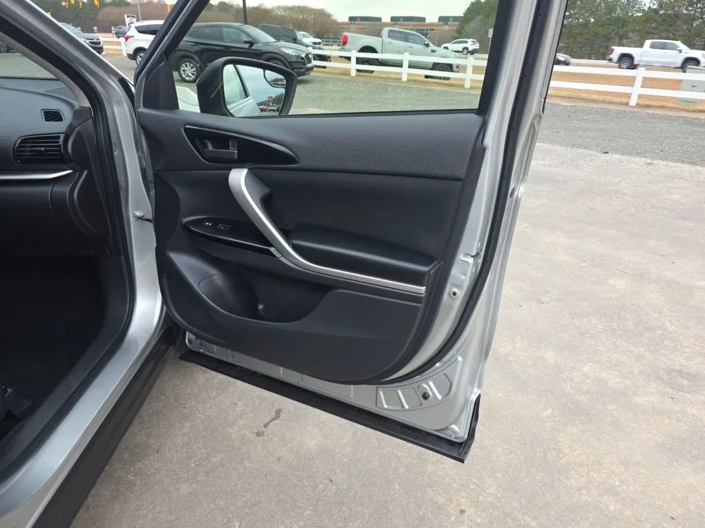Used 2023 Mitsubishi Eclipse Cross LE image 41