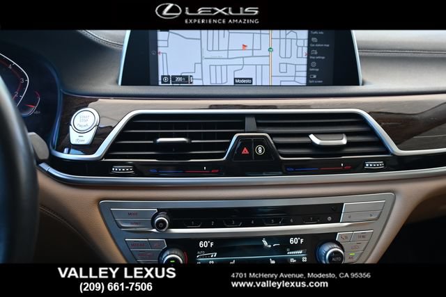 Used 2022 BMW 750i xDrive AWD/4WD image 8