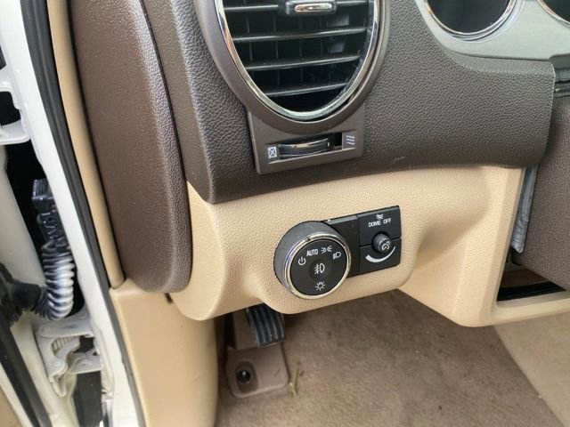 Used 2009 Buick Enclave CXL w/ Entertainment Package #3 FWD image 27