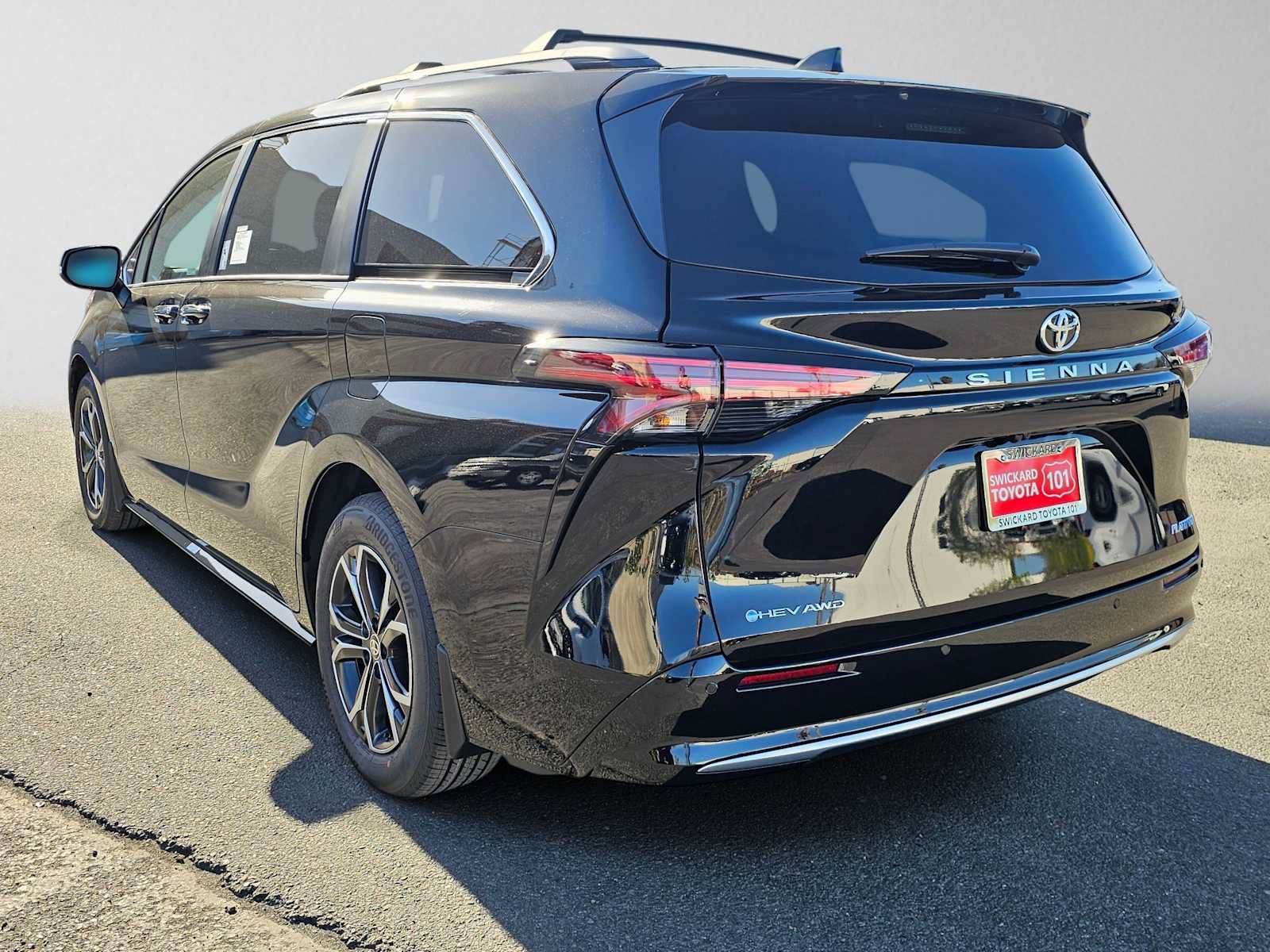 New 2026 Toyota Sienna Platinum AWD/4WD image 5