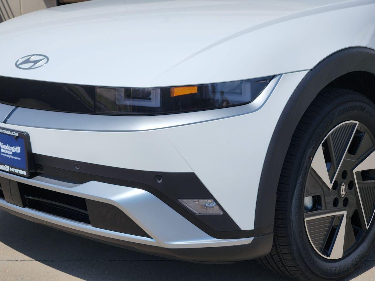New 2027 Hyundai Ioniq 5 SE RWD image 6