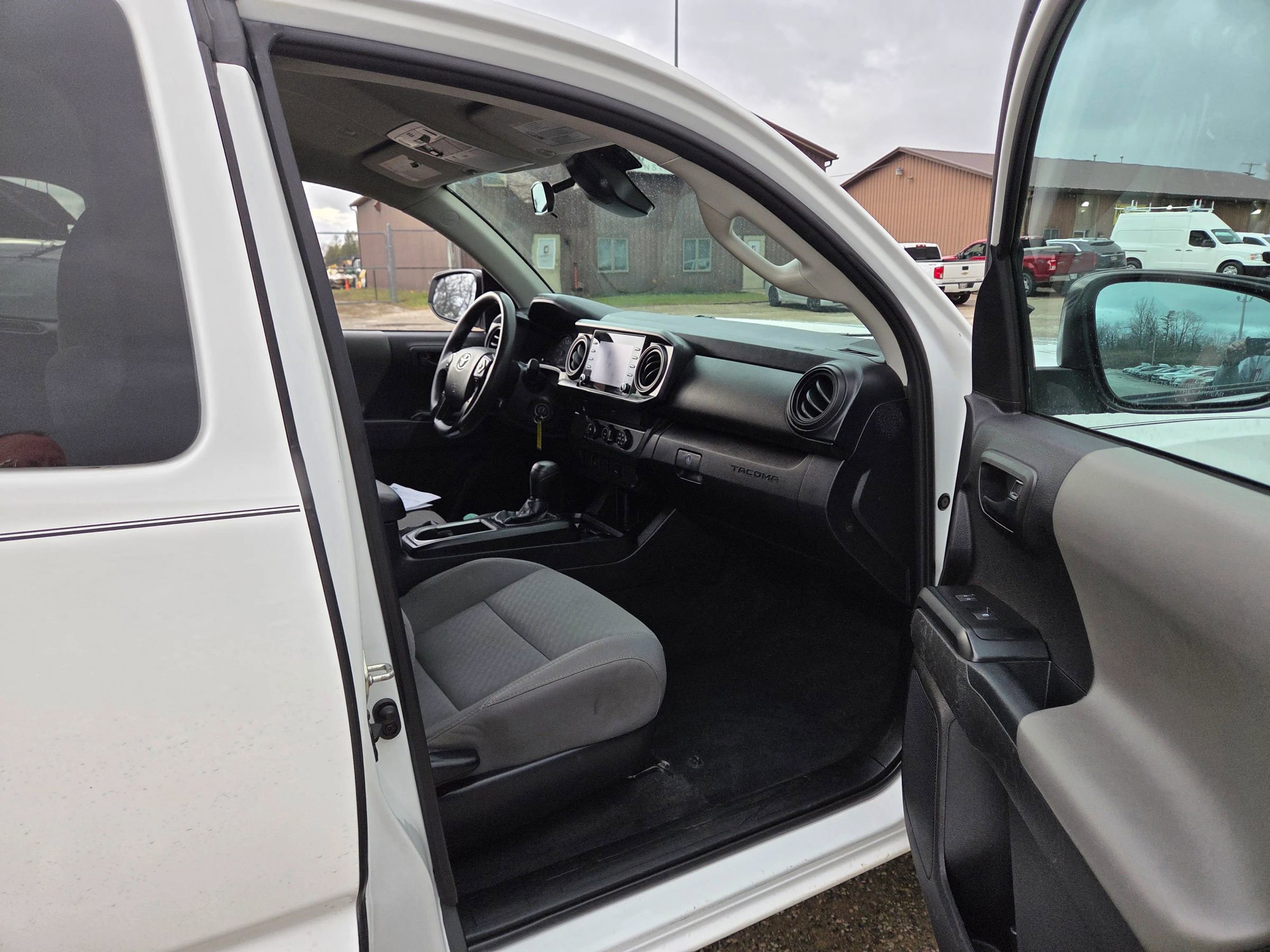 Used 2021 Toyota Tacoma SR RWD image 14