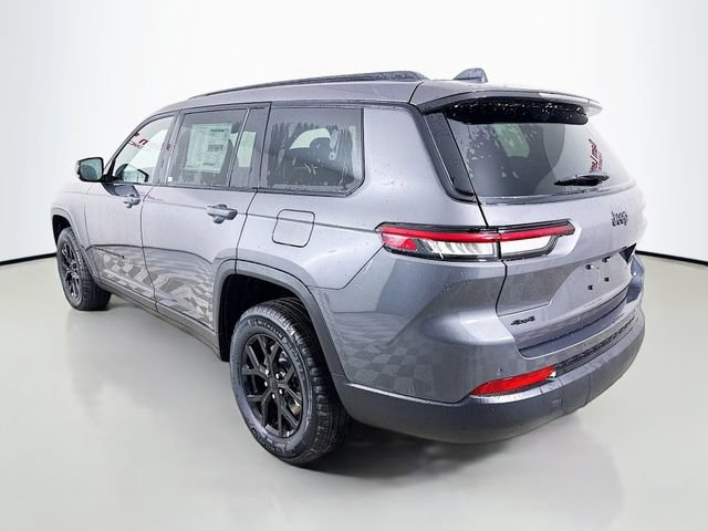 Used 2025 Jeep Grand Cherokee L Altitude image 5