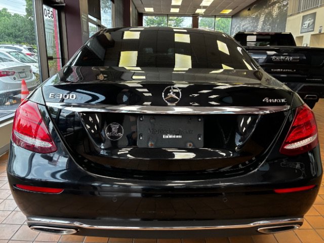 Used 2019 Mercedes-Benz E 300 4MATIC w/ Driver Assistance Package image 12