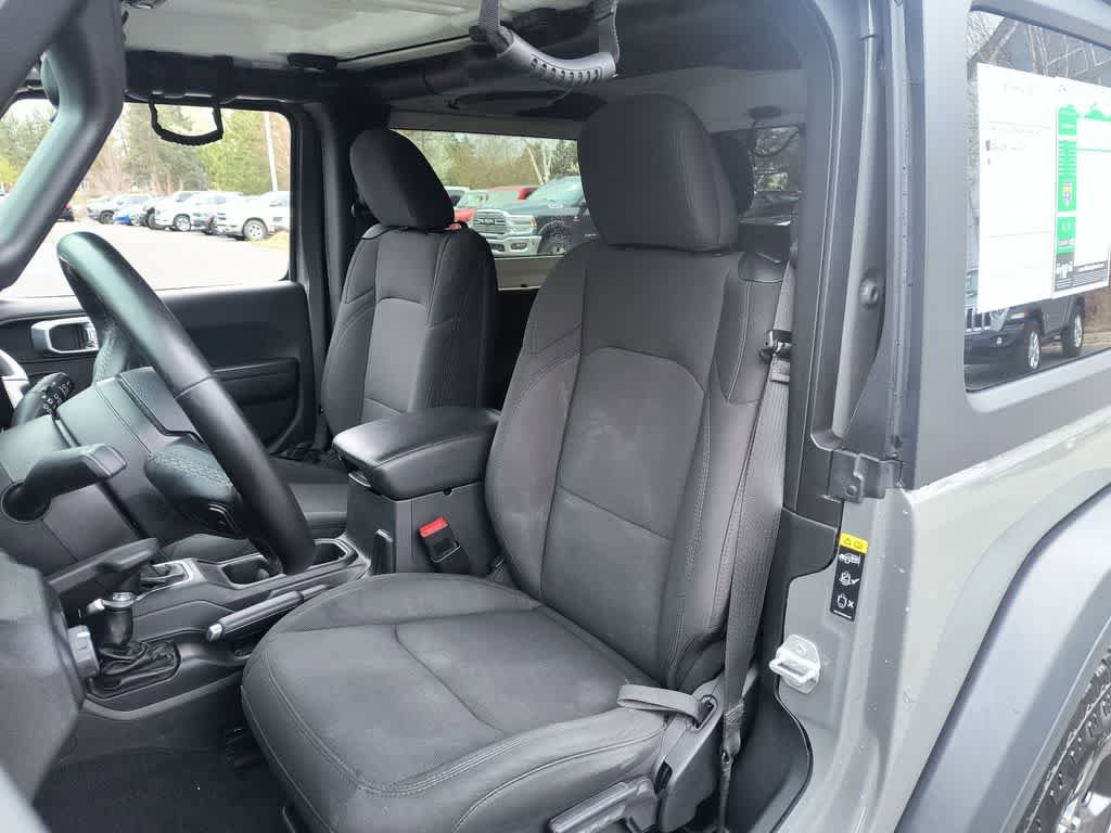 Used 2020 Jeep Wrangler Sport AWD/4WD image 11