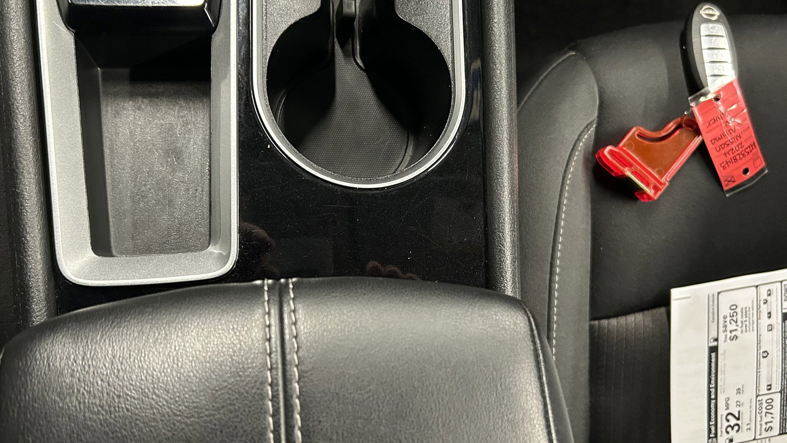 Used 2024 Nissan Altima 2.5 SV image 34