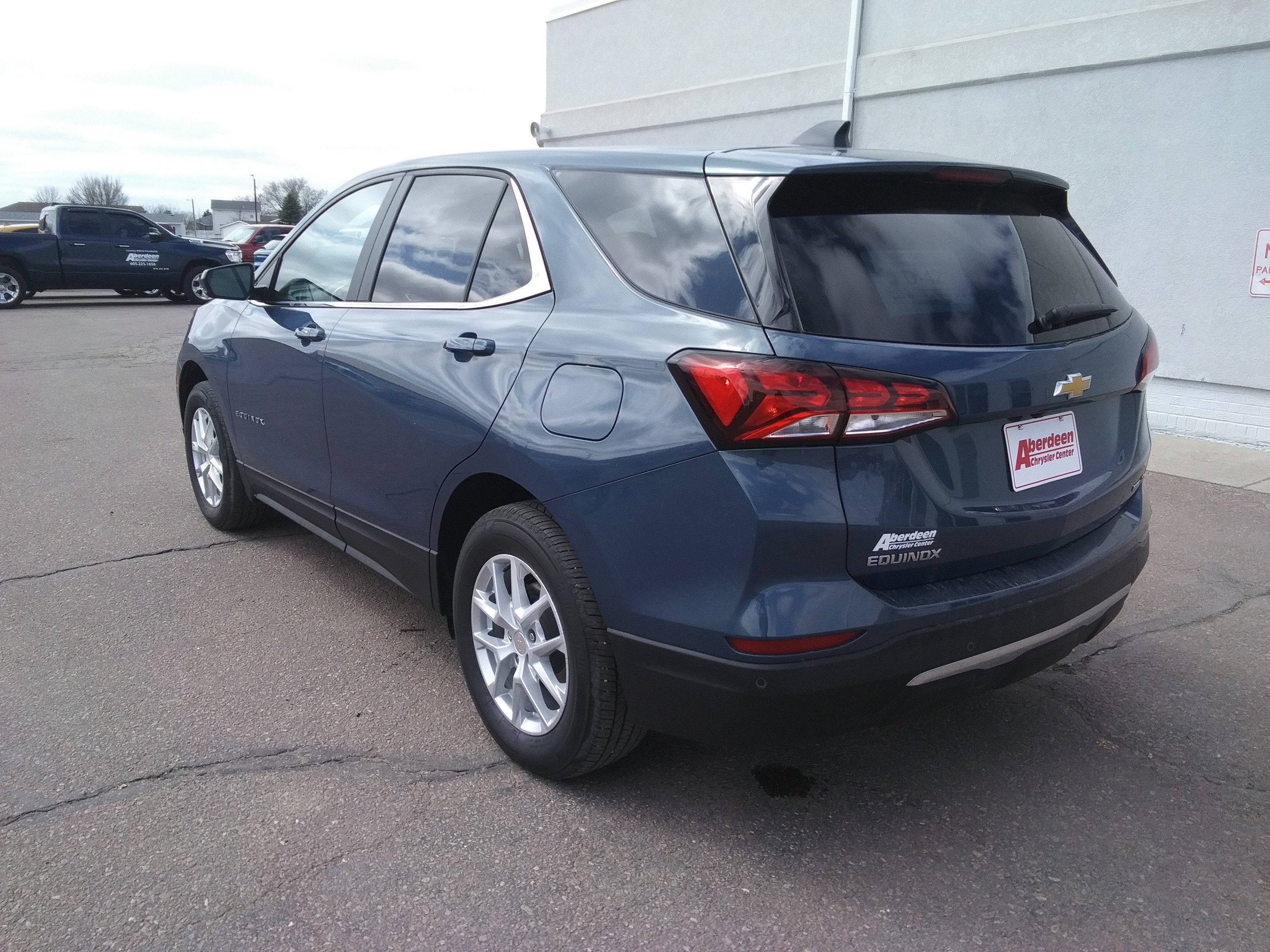 Used 2024 Chevrolet Equinox LT AWD/4WD image 7