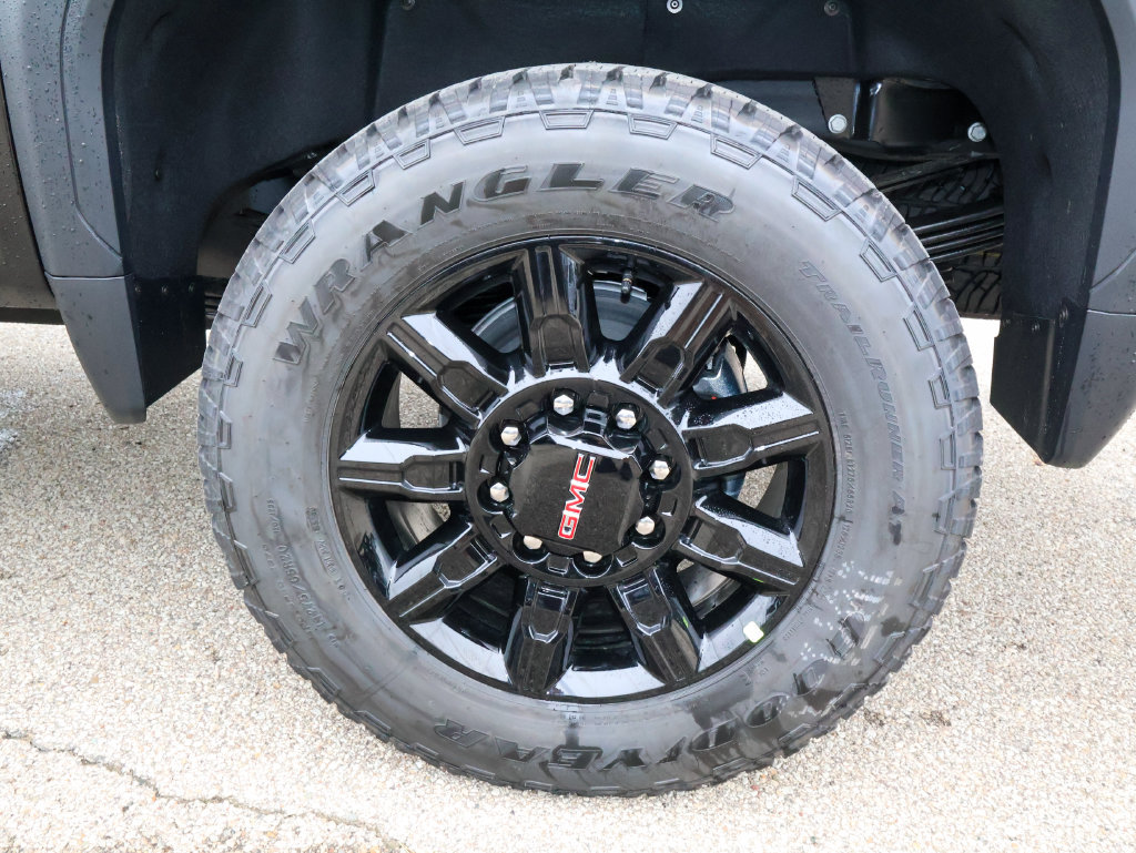 New 2026 GMC Sierra 3500 AT4 w/ AT4 Premium Plus Package AWD/4WD image 37