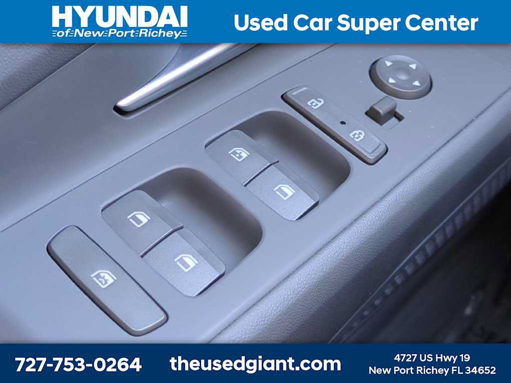Used 2023 Hyundai Elantra SEL FWD image 23