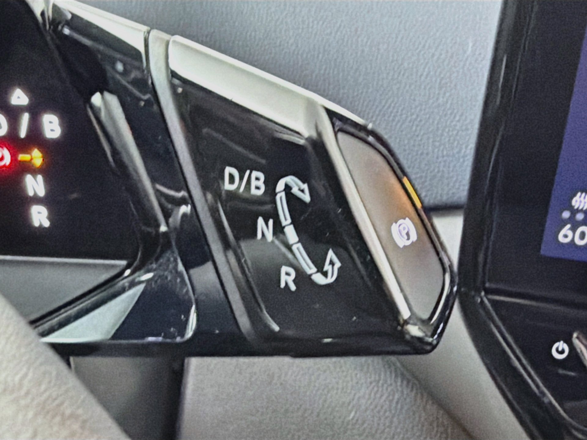 Certified 2024 Volkswagen ID.4 S RWD image 17