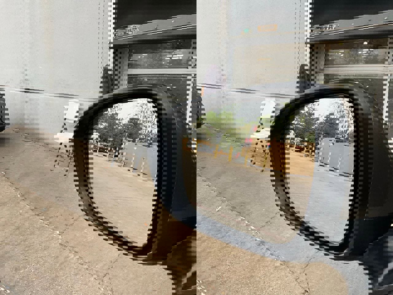 Used 2025 Nissan Kicks SV image 17