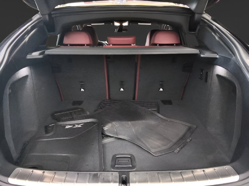 Used 2024 BMW X4 M40i AWD/4WD image 8
