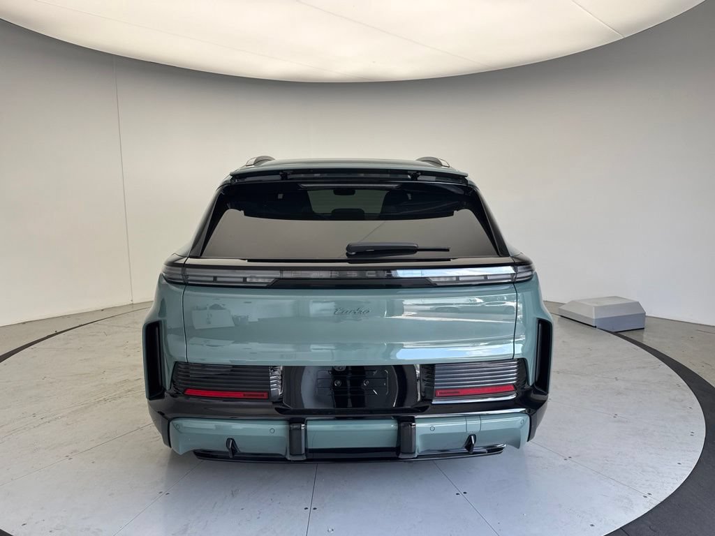 New 2026 Porsche Cayenne Turbo AWD/4WD image 4