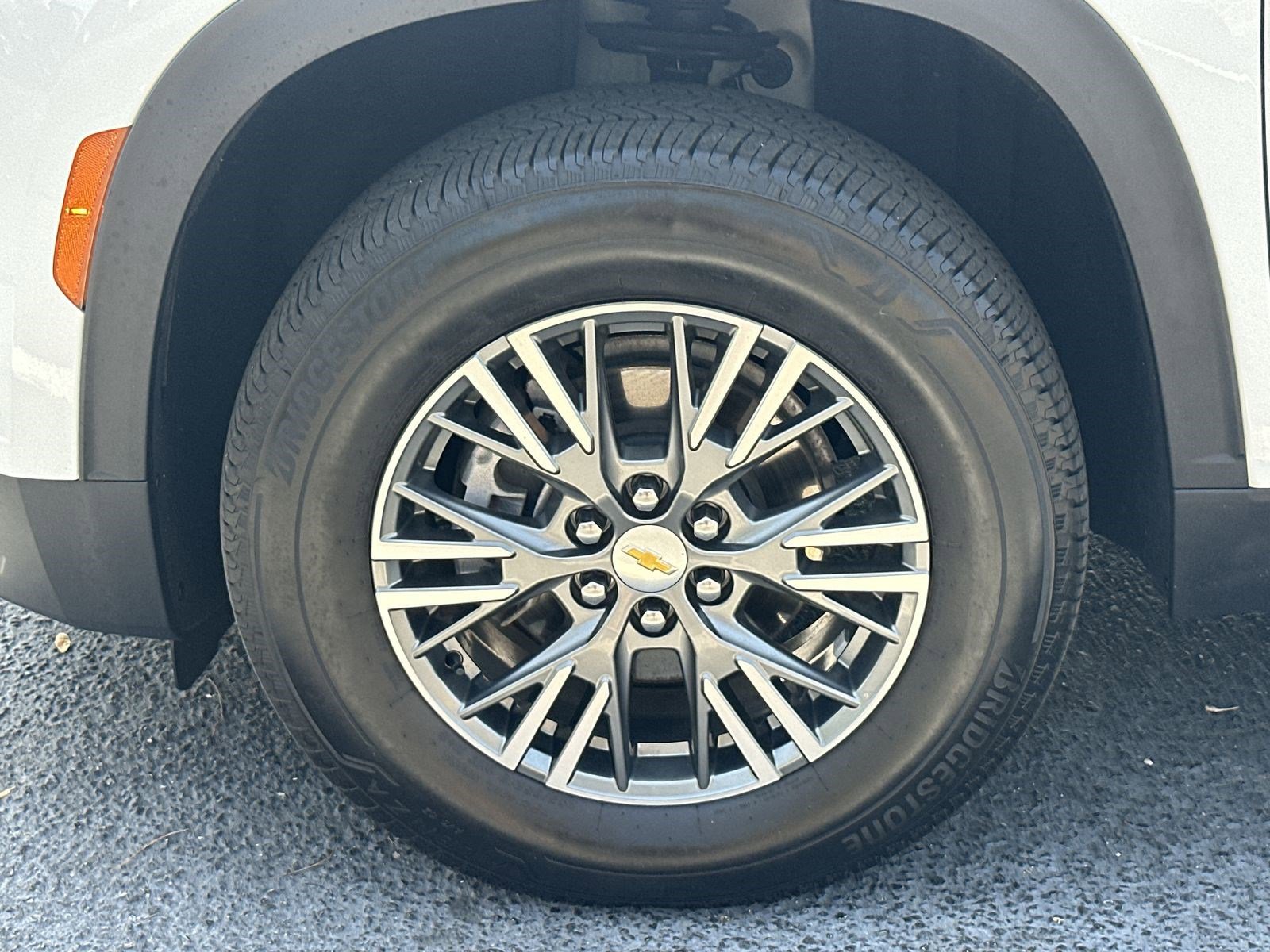 Used 2024 Chevrolet Traverse LT w/ LPO, Floor Liner Package FWD image 50