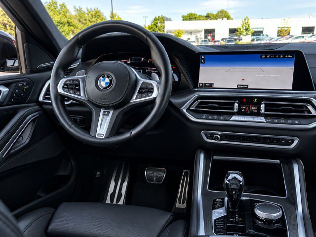 Used 2020 BMW X6 M50i AWD/4WD image 15