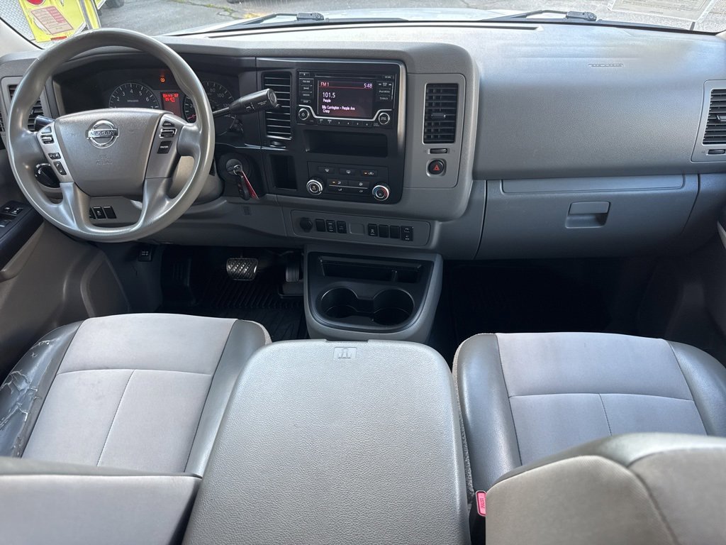 Used 2018 Nissan NV 3500 SV image 5