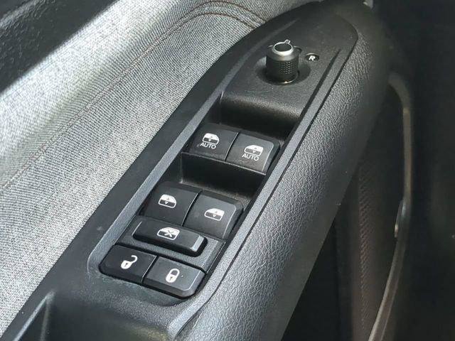 Certified 2023 Jeep Compass Latitude w/ Sun and Sound Group AWD/4WD image 28