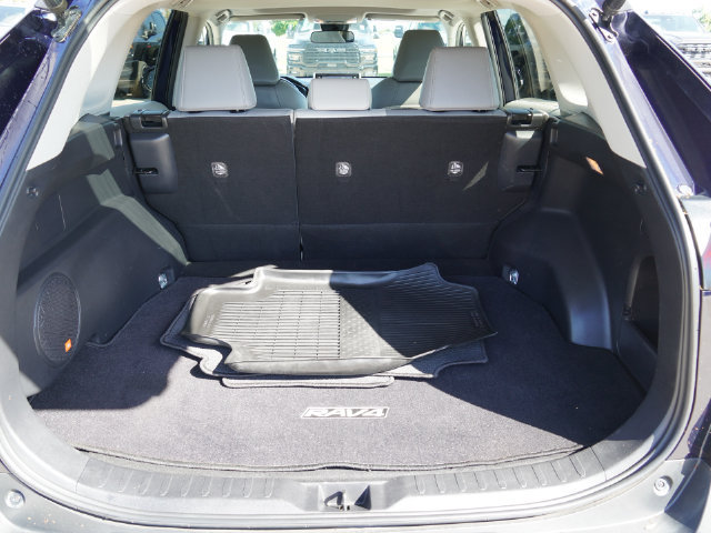 Used 2019 Toyota RAV4 XLE Premium FWD image 23