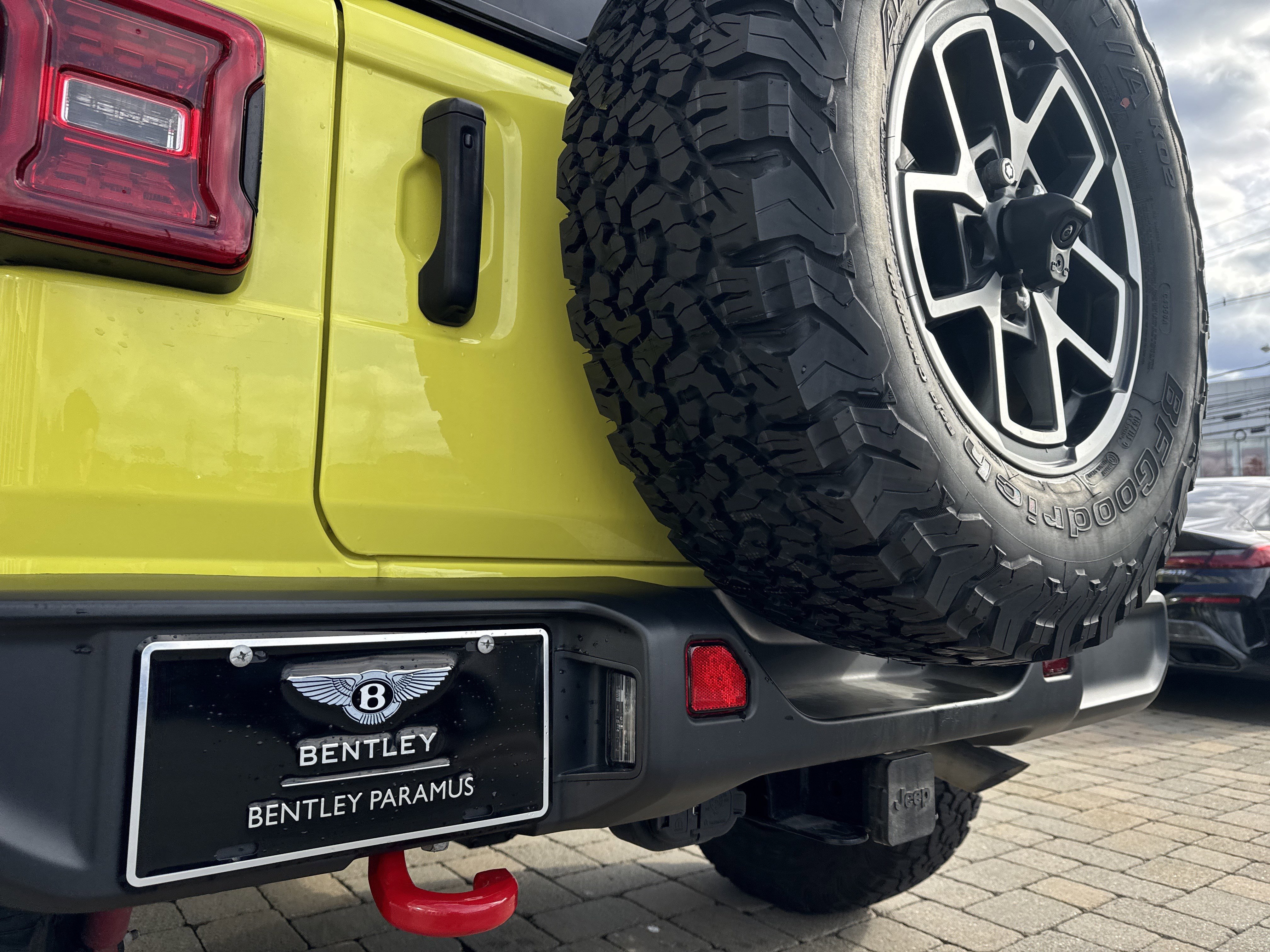 Used 2024 Jeep Wrangler Unlimited Rubicon w/ Technology Group image 27