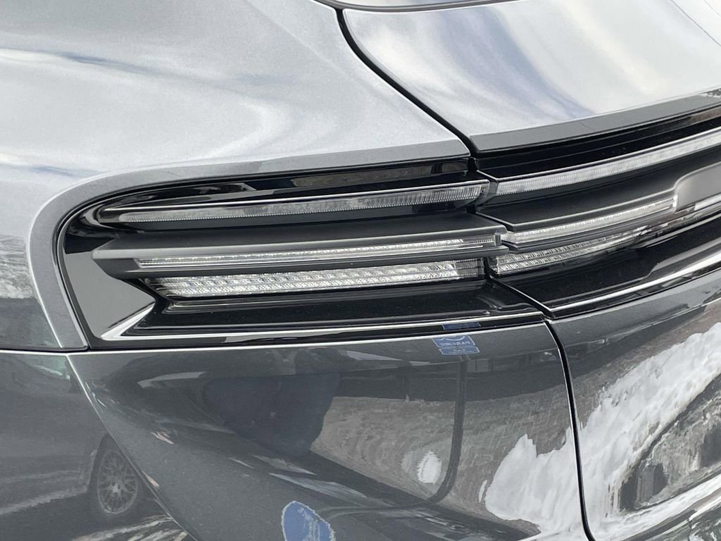 Used 2024 Porsche Macan 4 Electric image 16