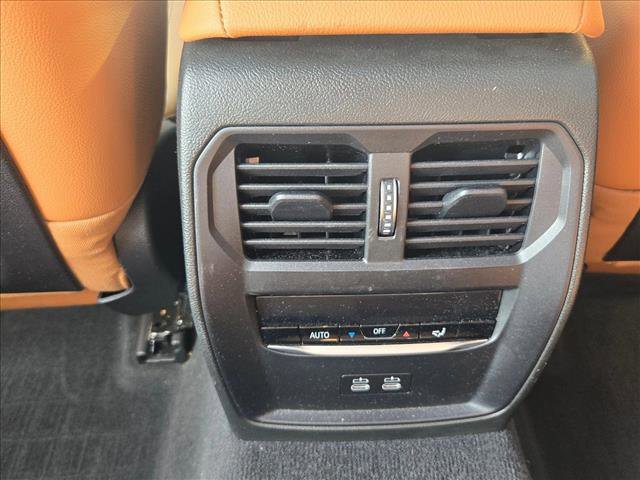 Used 2023 BMW 330i Sedan w/ Convenience Package image 18