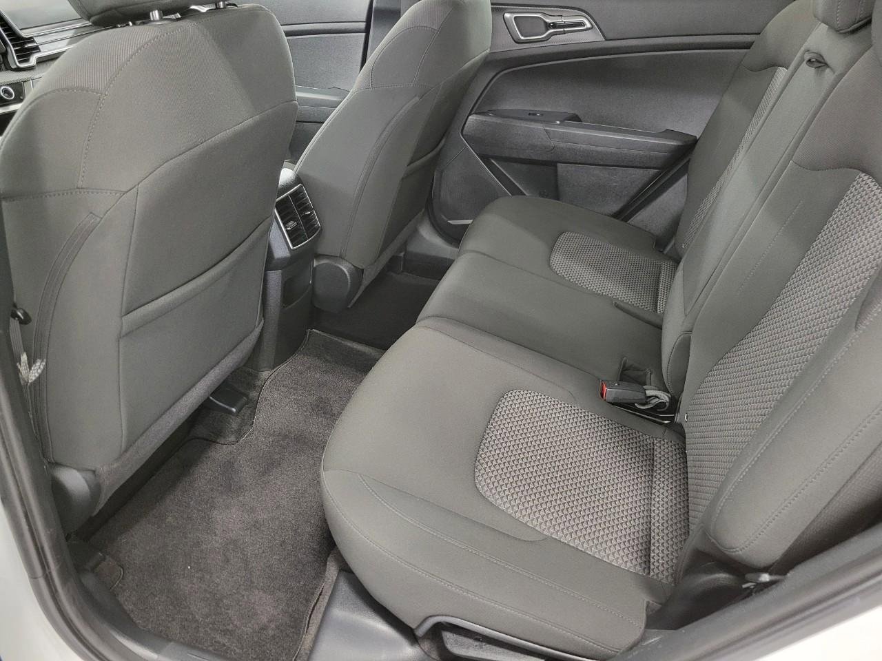 Used 2025 Kia Sportage LX image 21