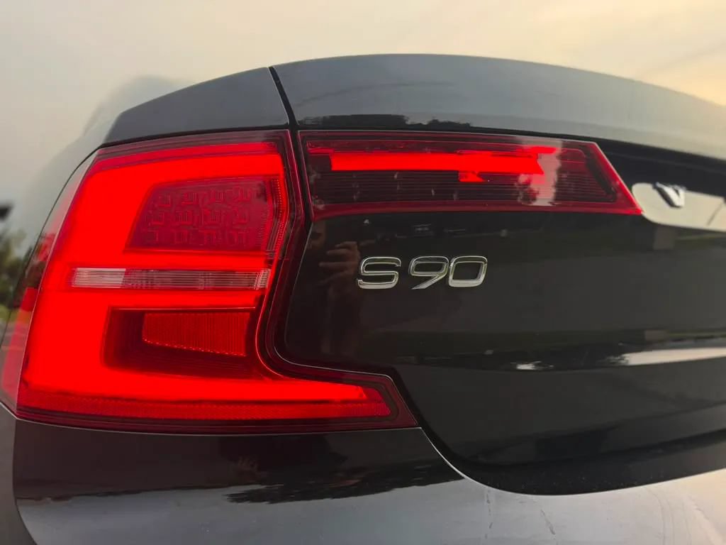 Used 2017 Volvo S90 T6 Inscription w/ Vision Package AWD/4WD image 12