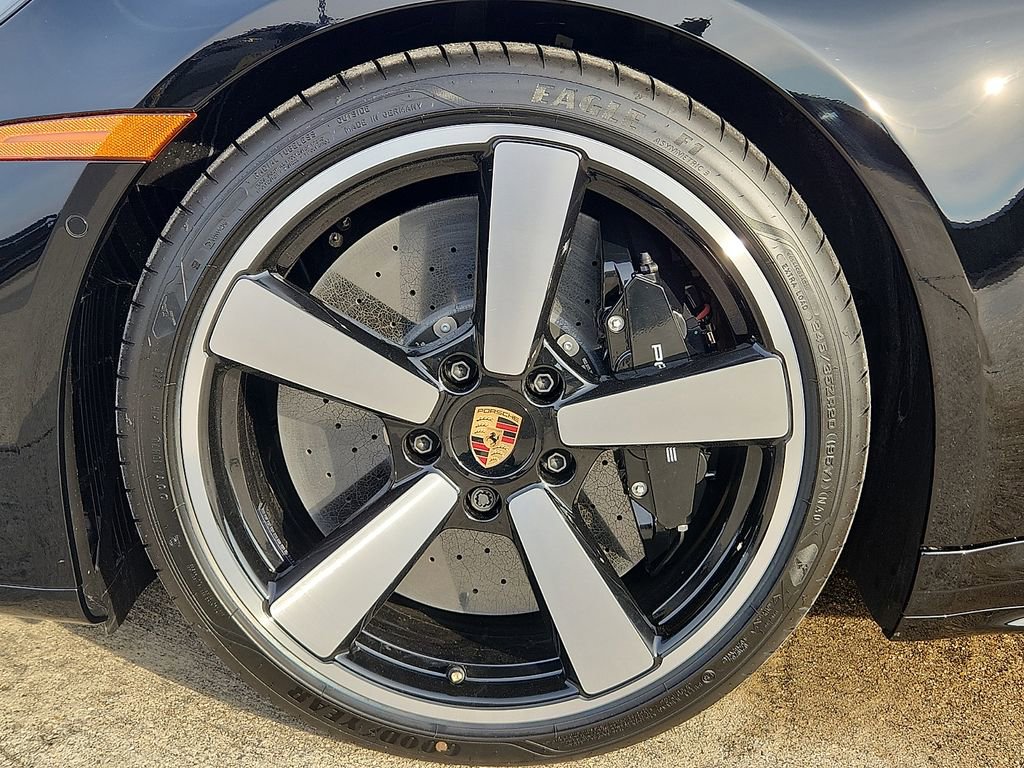 New 2026 Porsche 911 Carrera 4S image 7