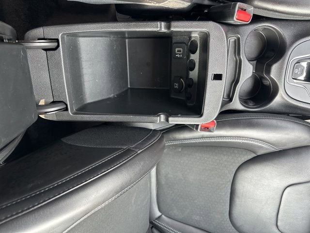 Used 2019 Jeep Cherokee Latitude Plus w/ Comfort/Convenience Group image 21