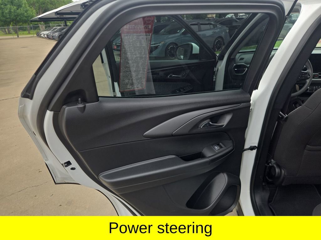 Used 2025 Chevrolet TrailBlazer LT AWD/4WD image 17