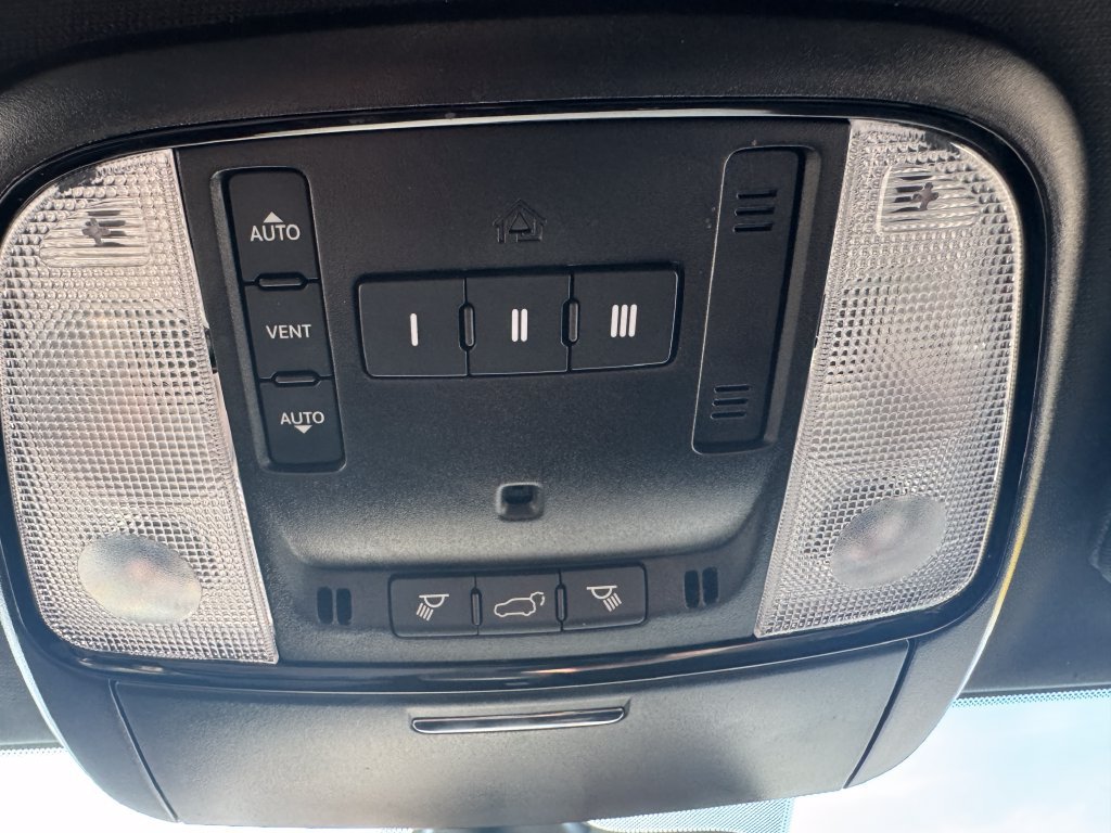 Used 2023 Dodge Durango GT AWD/4WD image 32