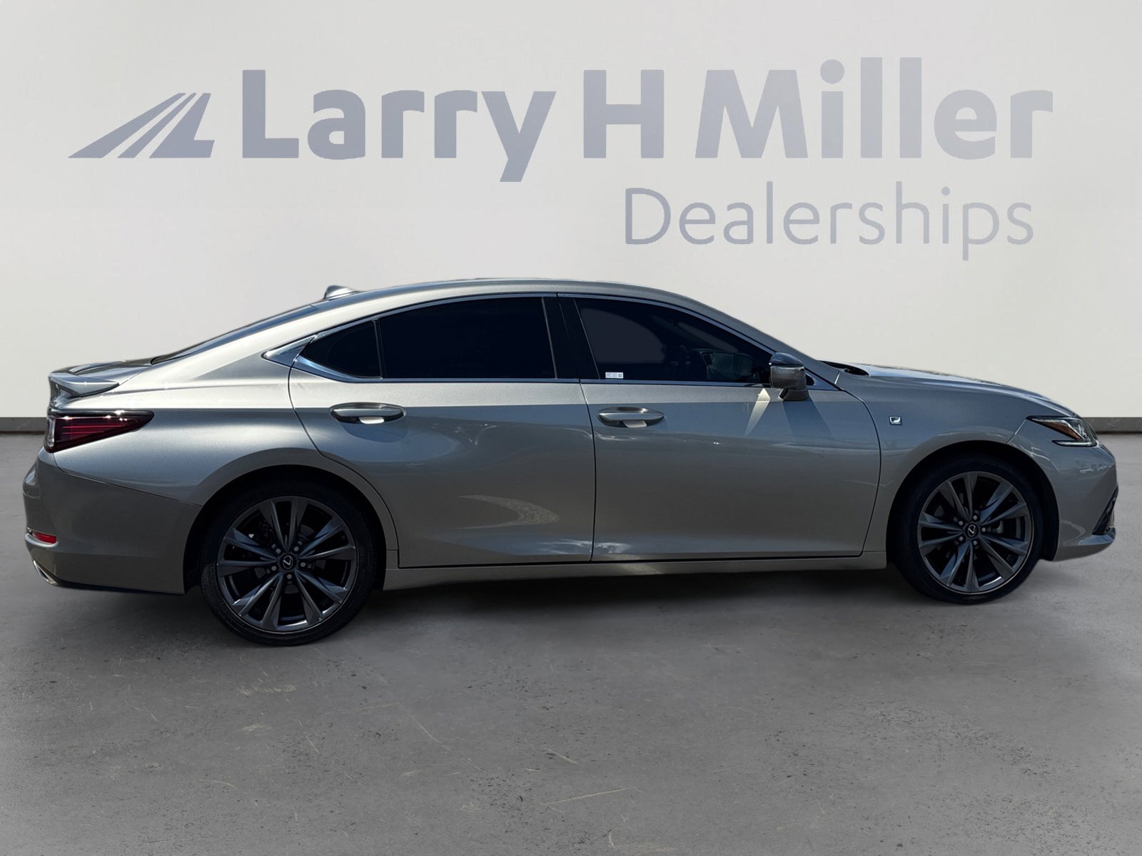 Used 2021 Lexus ES 350 F Sport w/ Accessory Package 2 FWD image 6