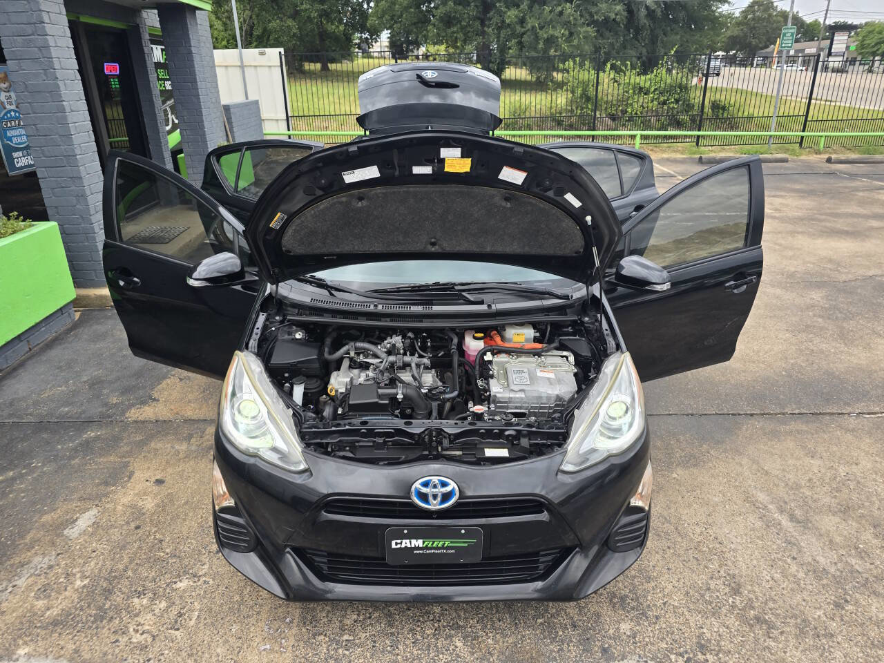 Used 2016 Toyota Prius C Two image 37