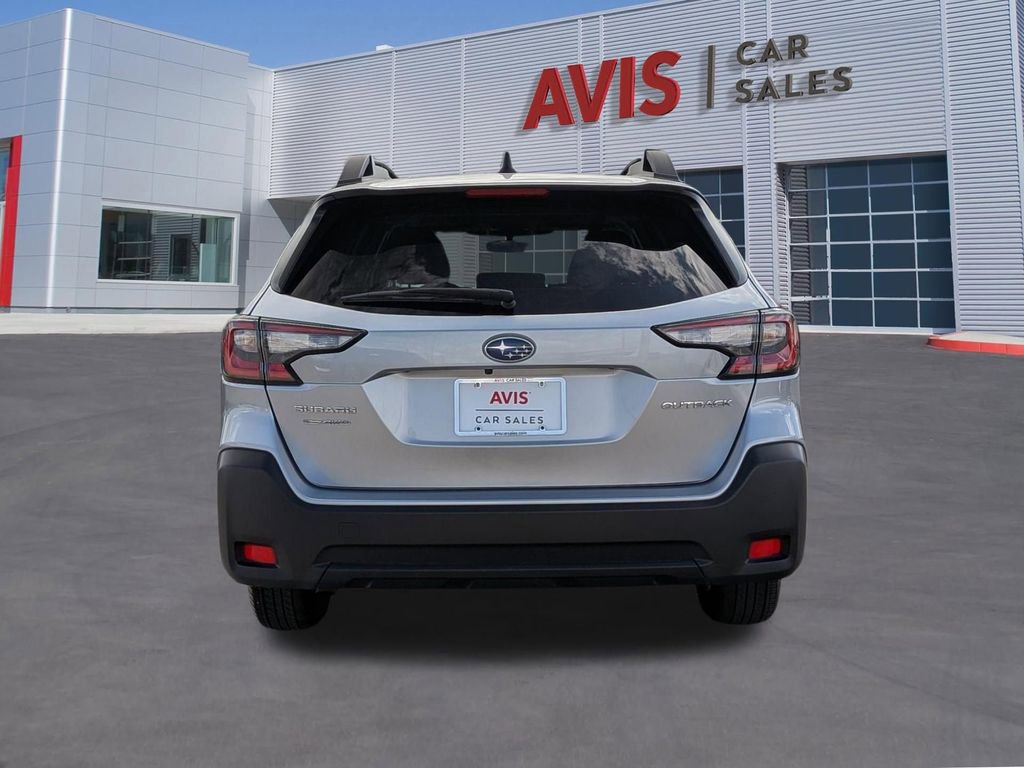 Used 2025 Subaru Outback Premium image 7