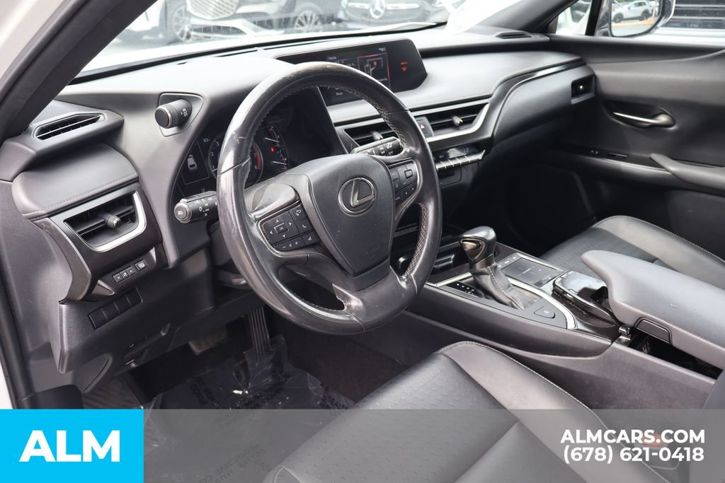 Used 2021 Lexus UX 200 w/ Accessory Package (Z2) FWD image 10