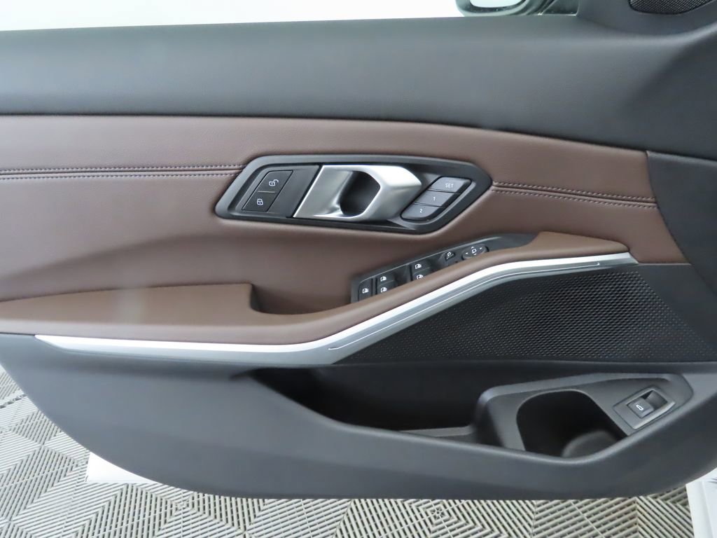 New 2026 BMW 330i Sedan w/ Premium Package image 25