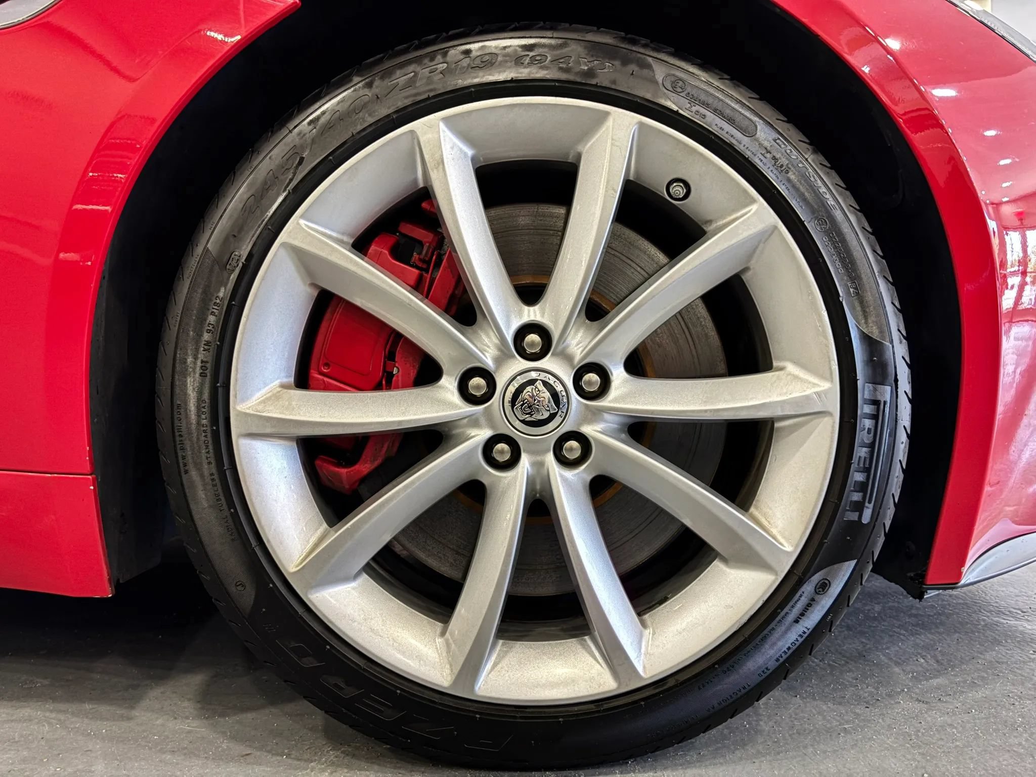 Used 2014 Jaguar F-TYPE S RWD image 39