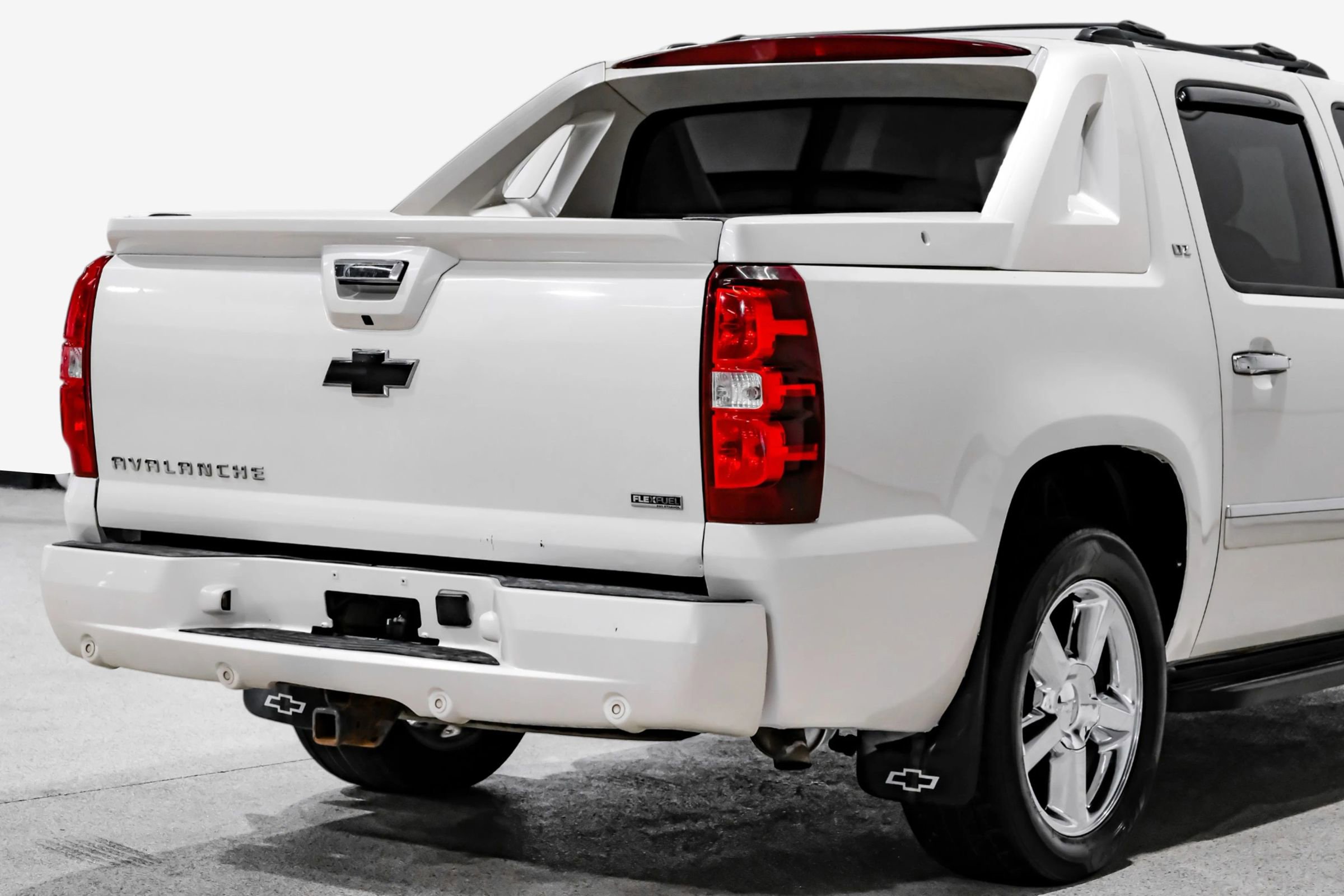 Used 2012 Chevrolet Avalanche LTZ image 14