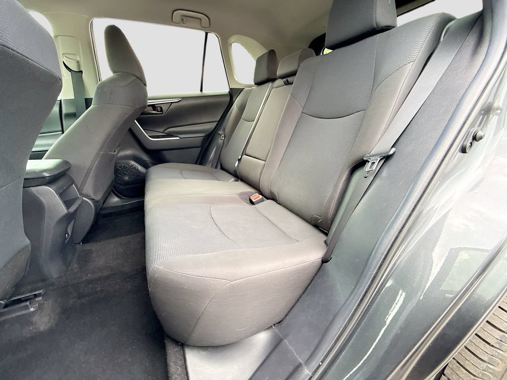 Used 2020 Toyota RAV4 LE FWD image 19